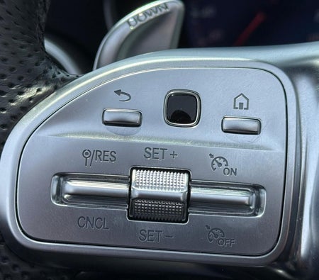 Mercedes Benz AMG C43 2022