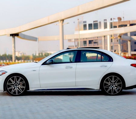 Mercedes Benz AMG C43 2023