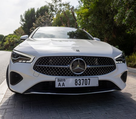 Mercedes Benz CLA 250 2025