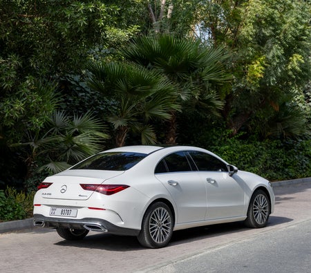 Mercedes Benz CLA 250 2025