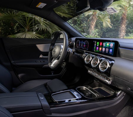 Mercedes Benz CLA 250 2025