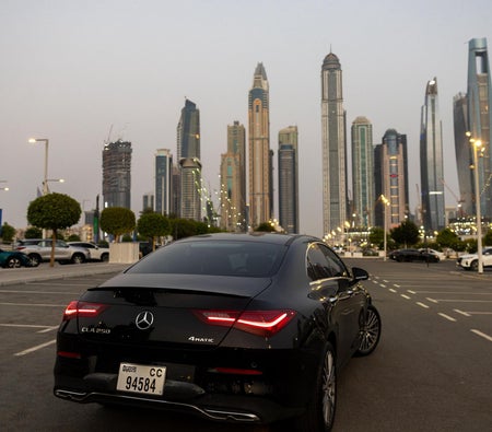 Mercedes Benz CLA 250 2025
