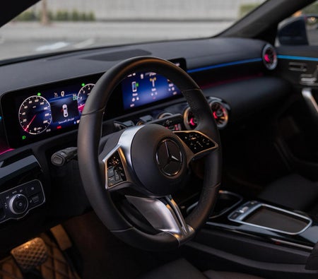 Mercedes Benz CLA 250 2025
