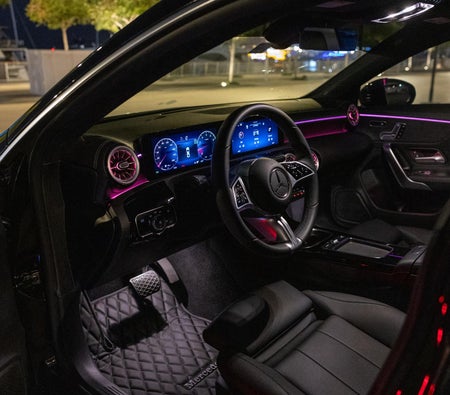 Mercedes Benz CLA 250 2025