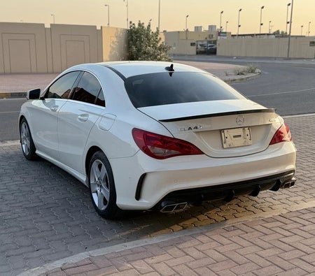 White Mercedes Benz CLA 250 2018