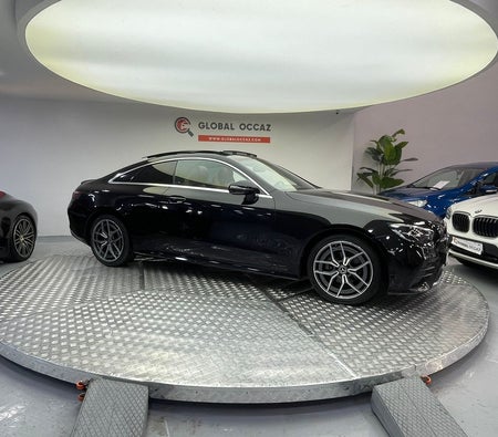 Schwarz Mercedes Benz CLE 2023