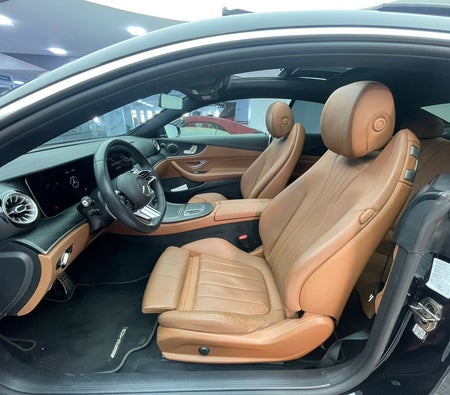Schwarz Mercedes Benz CLE 2023