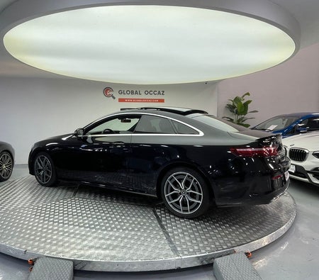 Schwarz Mercedes Benz CLE 2023