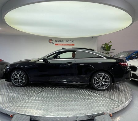 Schwarz Mercedes Benz CLE 2023