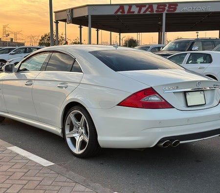 White Mercedes Benz CLS 350 2009