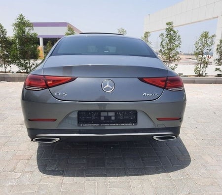 Grau Mercedes Benz CLS 400 2019