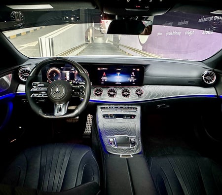 白色的 奔驰 CLS 450 2022 白色的 奔驰 CLS 450 2022
