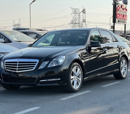 Mercedes Benz E300 2012, photo 2 of 4