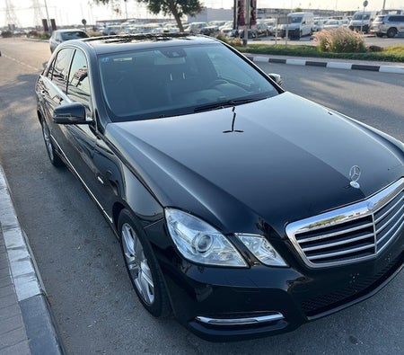 Mercedes Benz E300 2012, photo 3 of 4