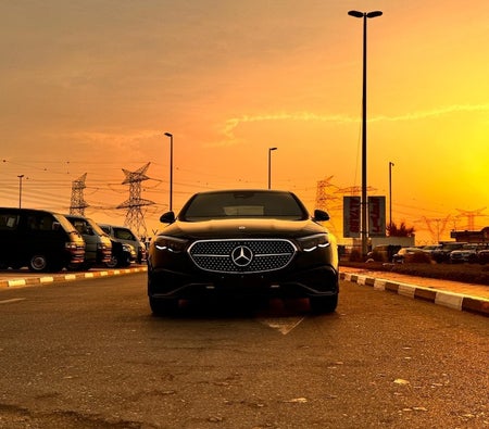 Mercedes Benz E200 2024, photo 4 of 4