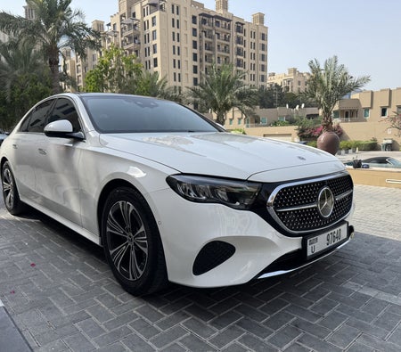 Mercedes Benz E200 2024