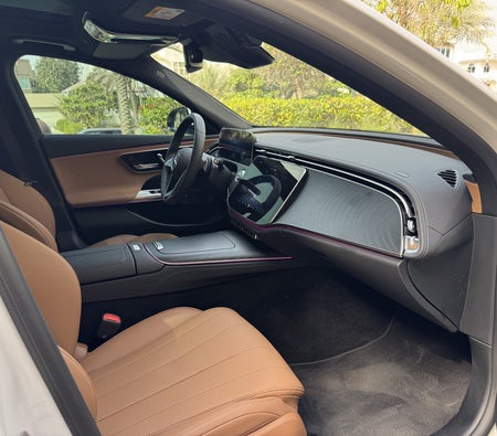 Mercedes Benz E200 2024