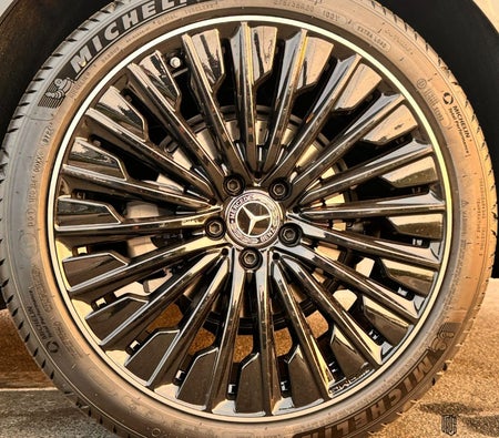 Mercedes Benz E200 2024, photo 4 of 4