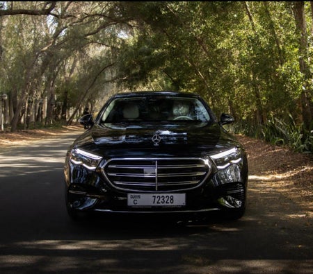Mercedes Benz E200 2025