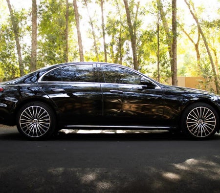 Mercedes Benz E200 2025