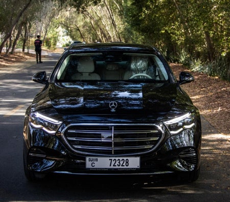 Mercedes Benz E200 2025
