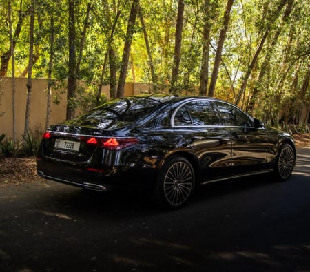 Mercedes Benz E200 2025
