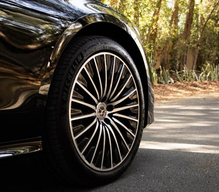 Mercedes Benz E200 2025