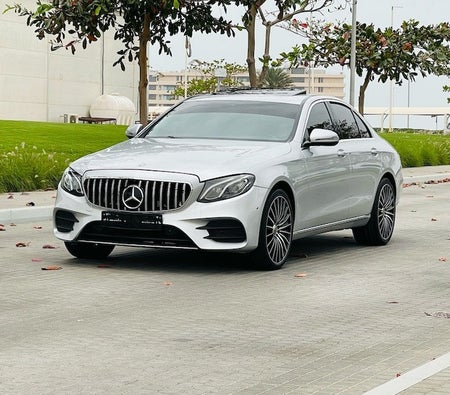Mercedes Benz E300 2017, photo 4 of 4