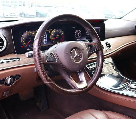Mercedes Benz E300 2018, photo 4 of 4