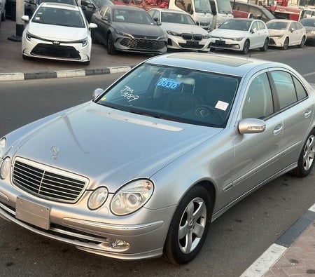 فضي مرسيدس بنز إي320 2004