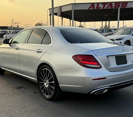 Silver Mercedes Benz E400 2017