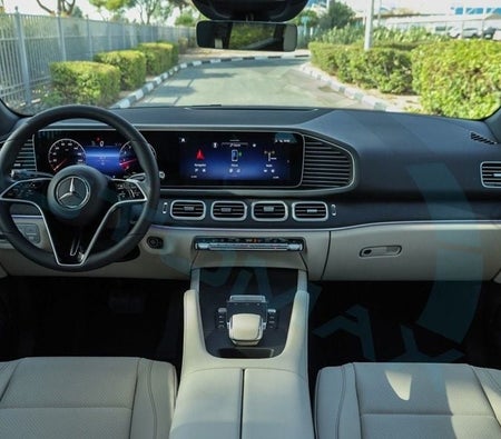 Mercedes Benz E450 2026, photo 2 of 4