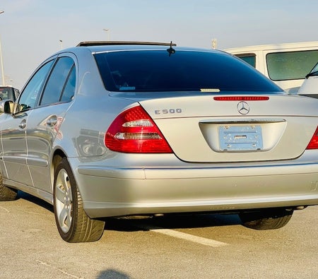 Silver Mercedes Benz E500 2005