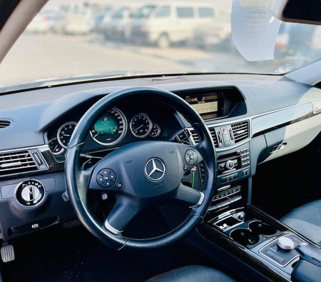Mercedes Benz E550 2009, photo 3 of 4