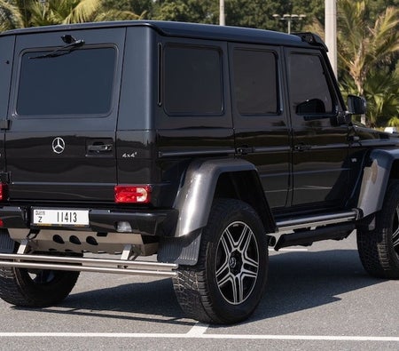 Black Mercedes Benz G500 2016