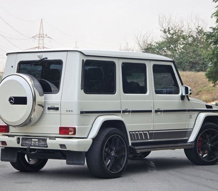 White Mercedes Benz G63 AMG 2017