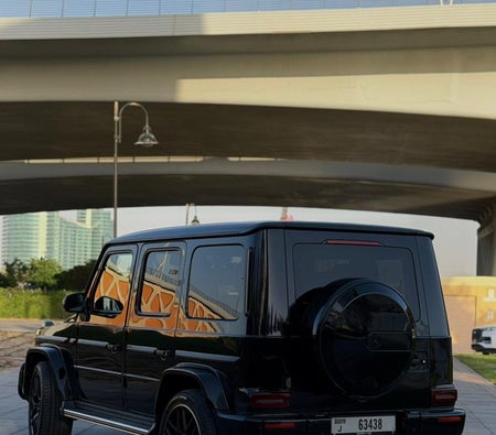 Negro Mercedes Benz G63 AMG 2023