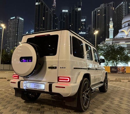 White Mercedes Benz G63 AMG 2023