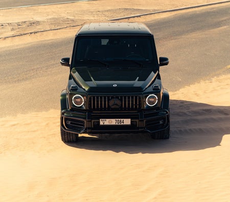 Olive Mercedes Benz G63 AMG 2023 Olive Mercedes Benz G63 AMG 2023