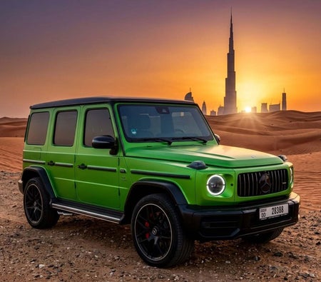 Green Mercedes Benz G63 AMG 2024