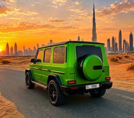 Green Mercedes Benz G63 AMG 2024 Green Mercedes Benz G63 AMG 2024