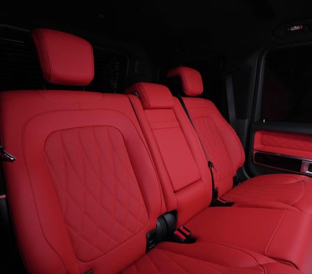 Negro Mercedes Benz G63 AMG 2025