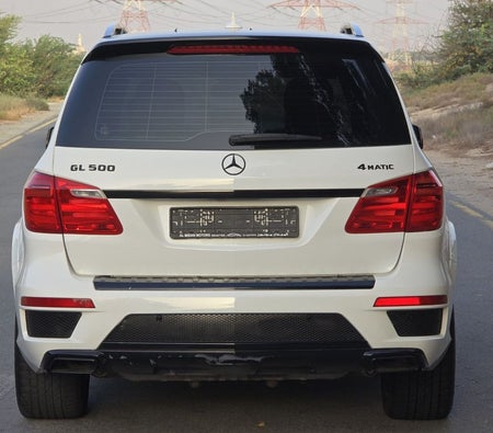 White Mercedes Benz GL 500 2015