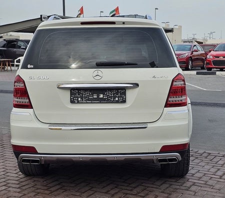 White Mercedes Benz GL 500 2012