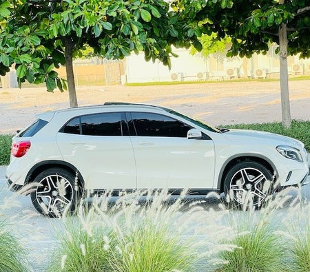 Mercedes Benz GLA 250 2015, photo 2 of 4