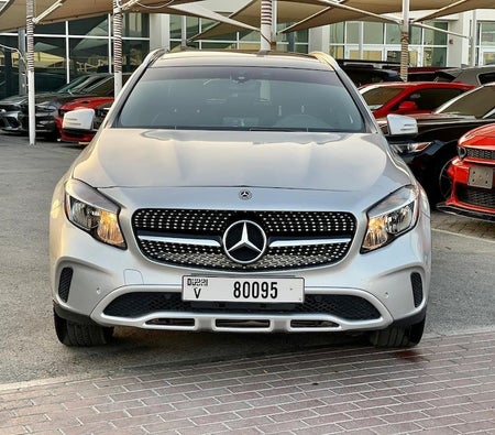 Silver Mercedes Benz GLA 250 2018