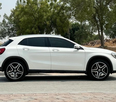 Mercedes Benz GLA 250 2018, photo 4 of 4