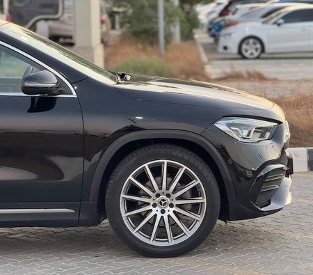 Mercedes Benz GLA 200 2021, photo 3 of 4
