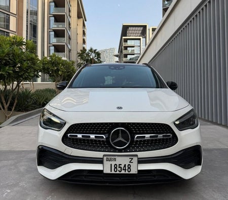 Mercedes Benz GLA 2021, photo 2 of 4