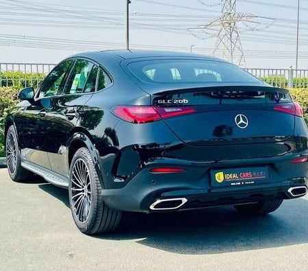 Black Mercedes Benz GLC 200 2025